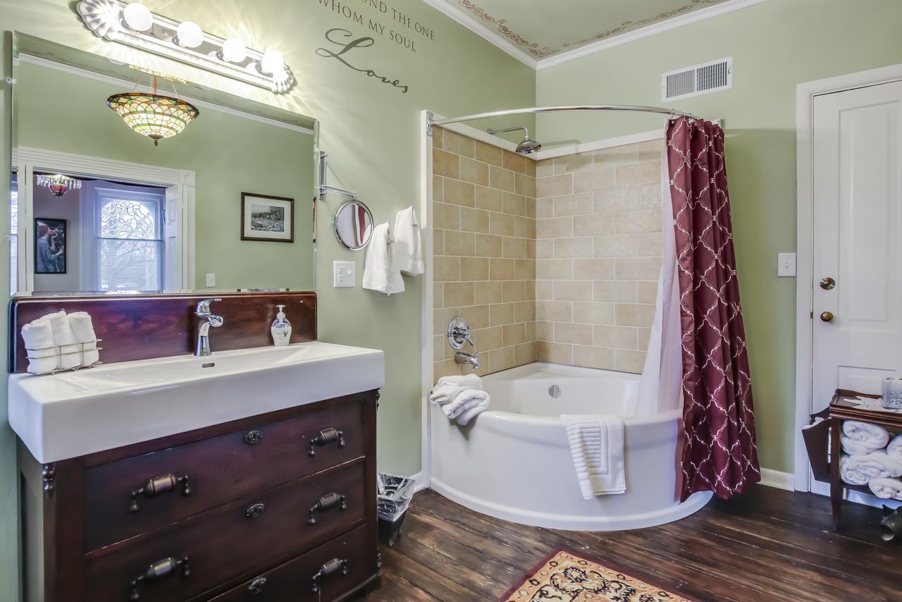 Baert Baron Mansion Bed & Breakfast Zeeland Exterior photo