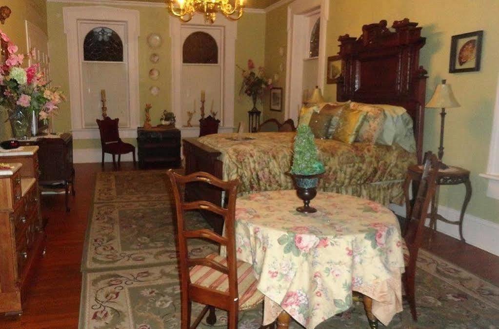 Baert Baron Mansion Bed & Breakfast Zeeland Exterior photo
